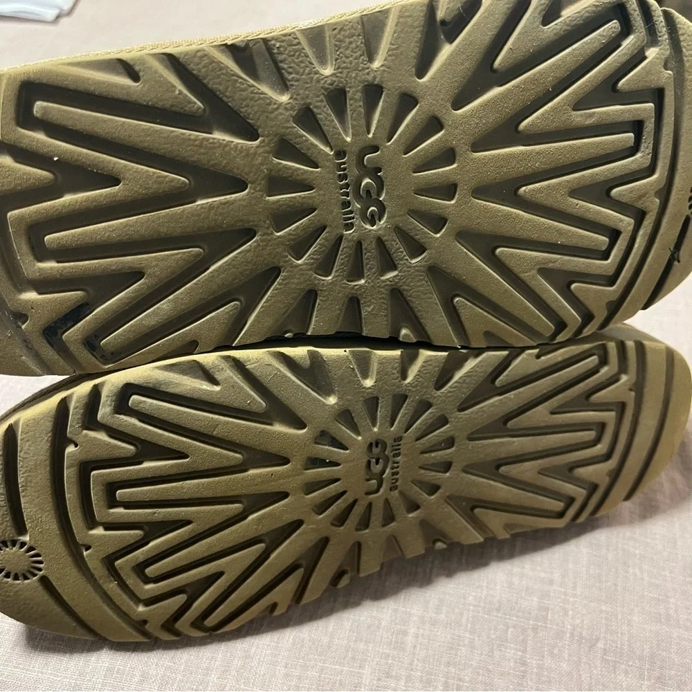 UGG Australia Tan Suede Midi Boots Shearling interior Women’s Size 5
